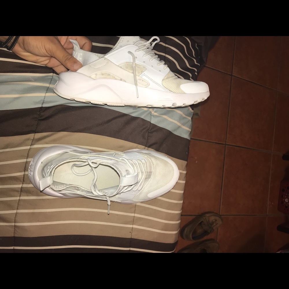 White hurrachees